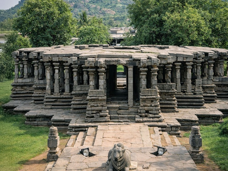 हजार स्तंभ असलेल्या मंदिरात एका छताखाली विराजमान बघा कोण ?