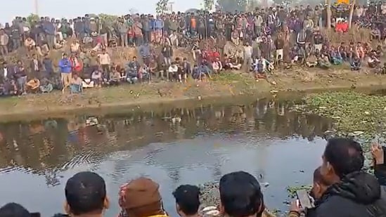 जमावापासून वाचण्यासाठी हिंदू व्यक्तीचा पाण्यात उडी मारल्याने मृत्यू