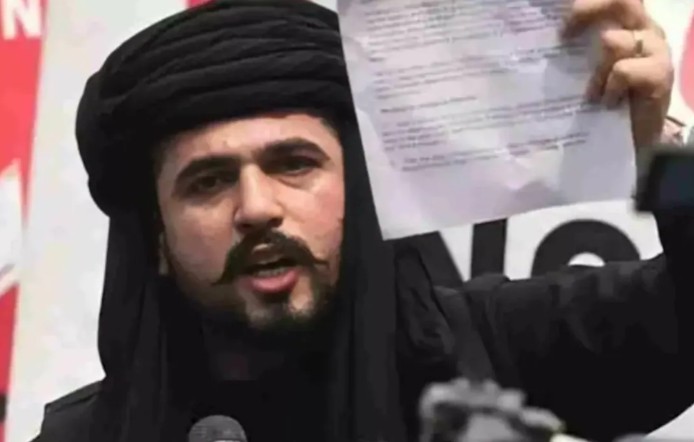 बलुचिस्तानातील ४० मशिदी पाडणाऱ्या पाकने भारताला शहाणपणा शिकवू नये