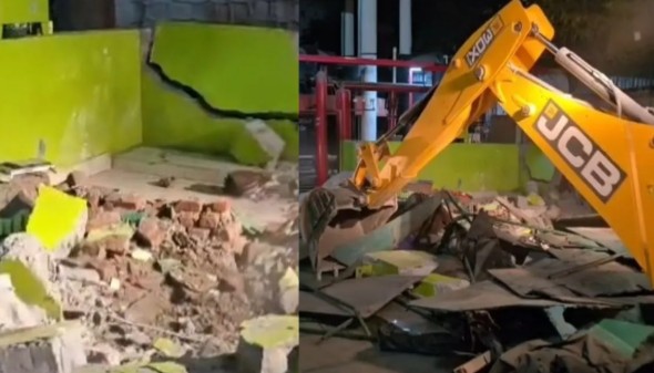 सरकारी जमिनीवर उभारलेल्या बेकायदेशीर मजारीवर बुलडोझर कारवाई