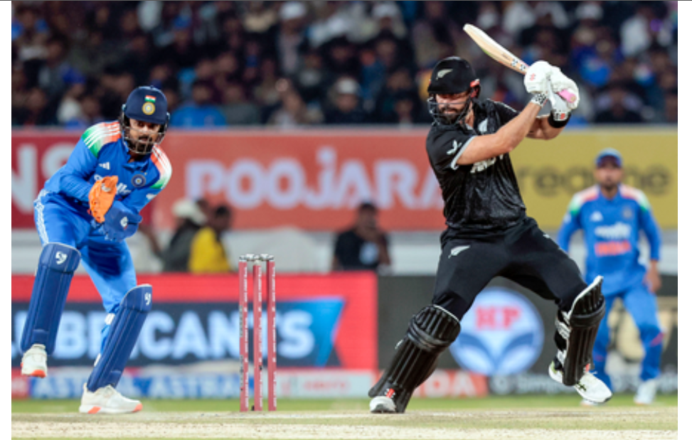 भारत विरुद्ध न्यूझीलंड : डेरिल मिशेलचे शतक, न्यूझीलंडचा ७ विकेट्सने विजय