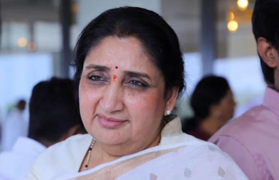 सुनेत्रा पवारांची राष्ट्रवादीच्या गटनेतेपदी निवड