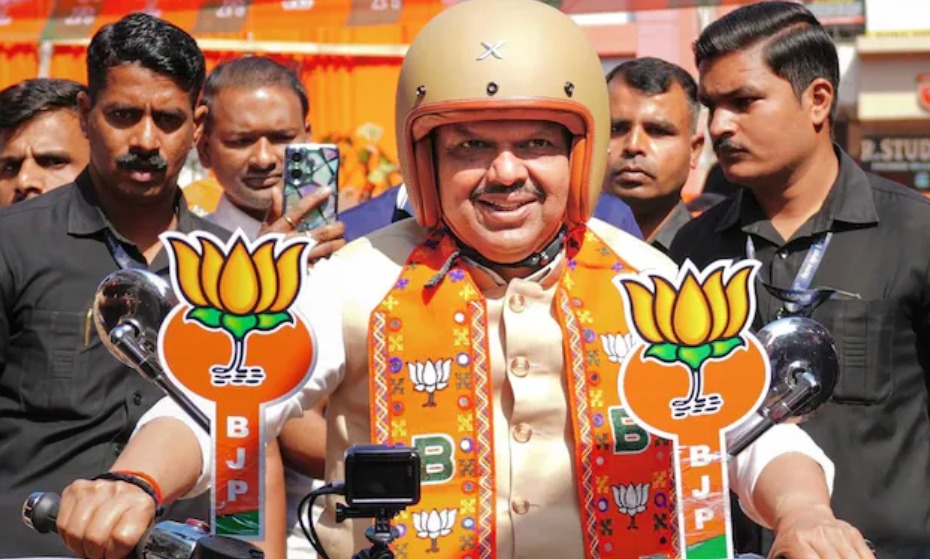 देवेंद्रच मुंबईचा धुरंधर