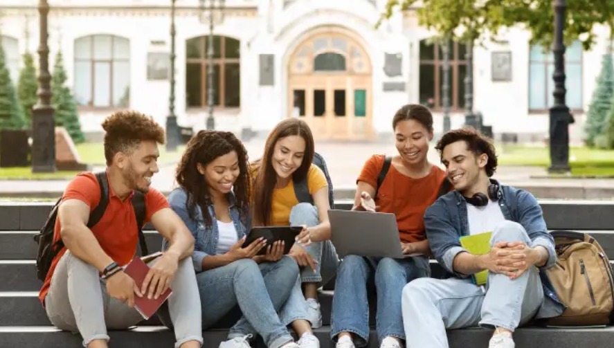 भारतीय विद्यार्थी आता अमेरिकेऐवजी युरोपकडे