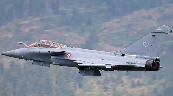 फ्रान्स राष्ट्राध्यक्षांच्या दौऱ्यापूर्वी ११४ राफेल लढाऊ विमानांचा होणार करार?