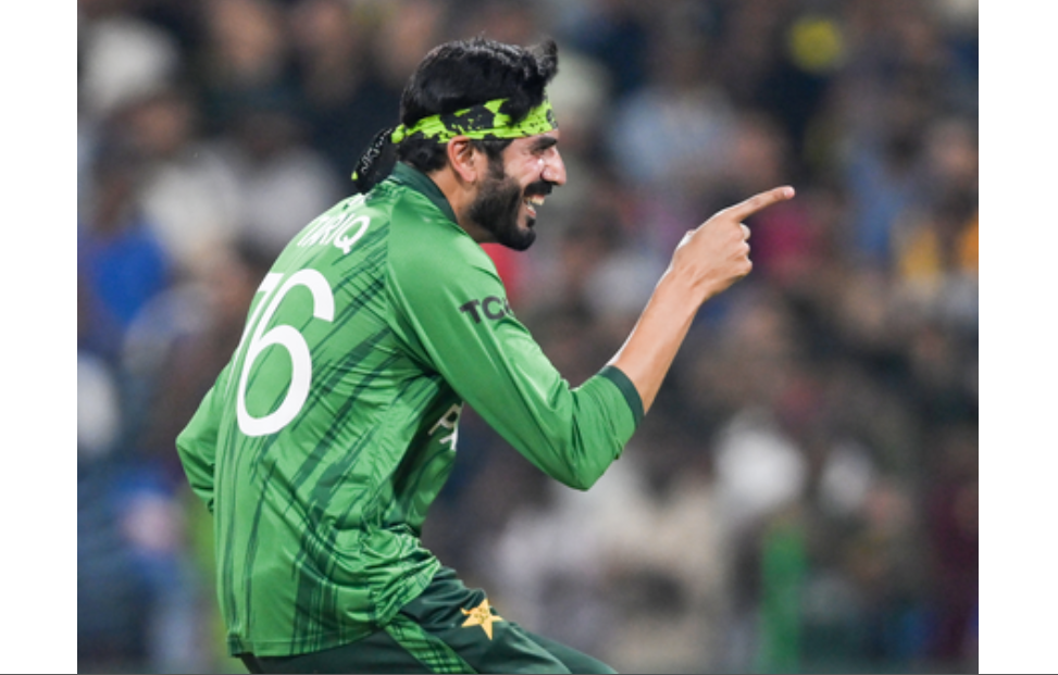 आर. अश्विन उस्मान तारिकच्या समर्थनार्थ