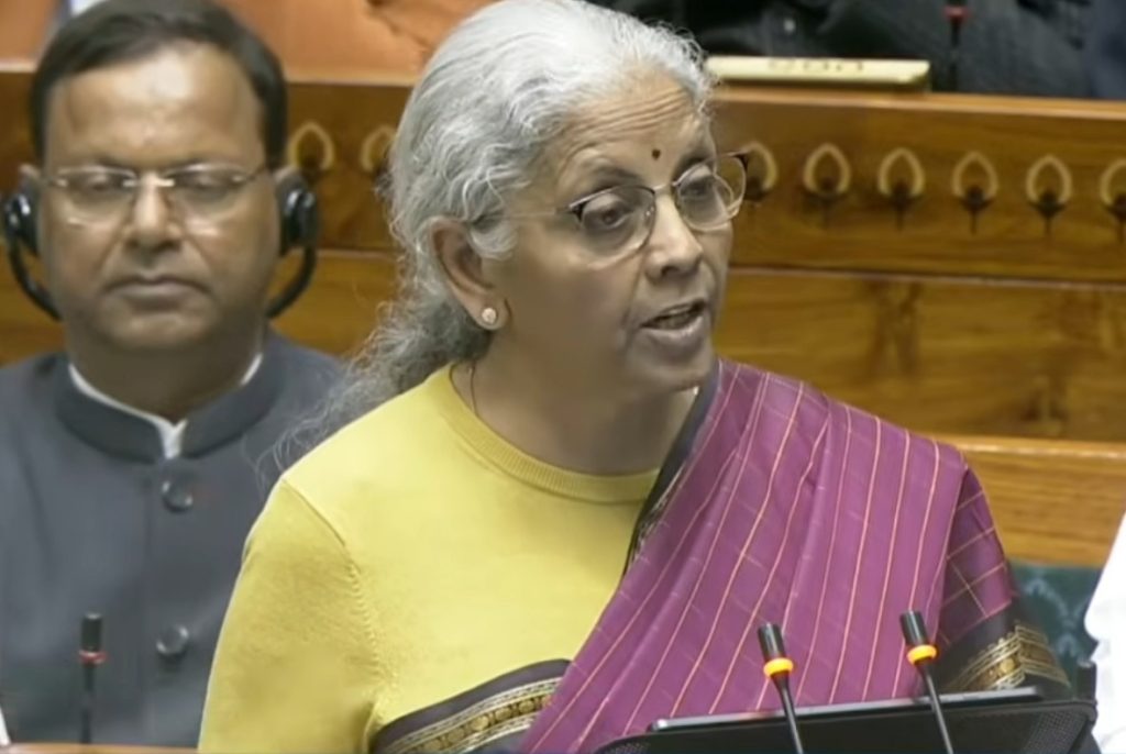 अर्थसंकल्पात पायाभूत सुविधा, संरक्षण, एआय आणि आरोग्यावर भर