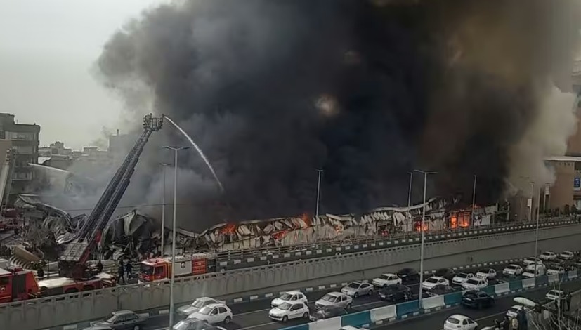 तेहरानची बाजारपेठ पेटली, शेकडो मैलांपर्यंत धूराचे ढग