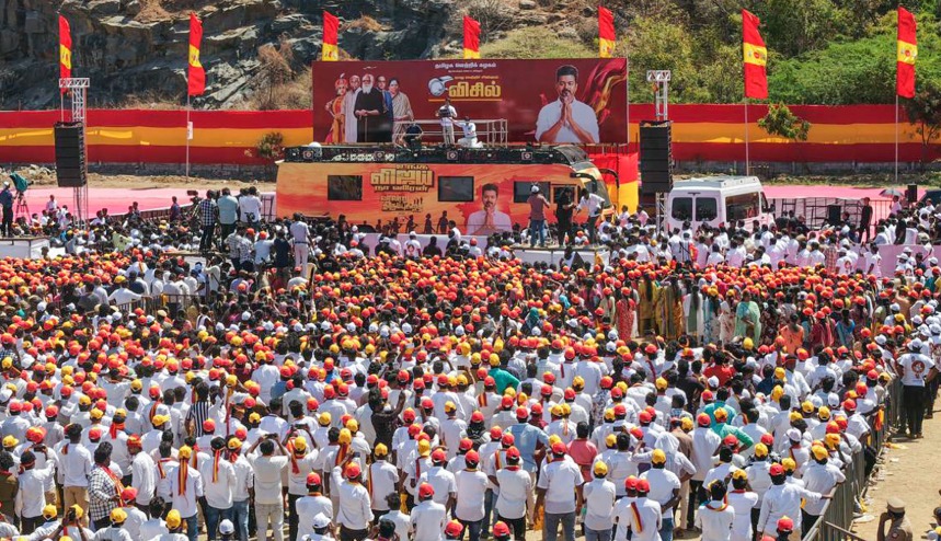 अभिनेता विजयच्या रॅलीत उष्माघातामुळे एकाचा मृत्यू