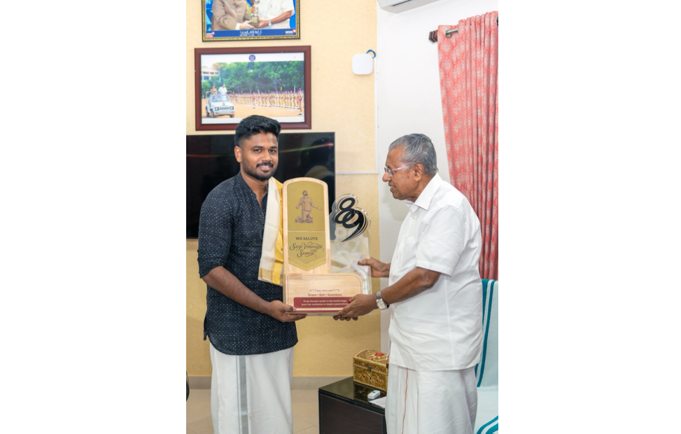 विश्वविजेता संजूचा भव्य सत्कार!