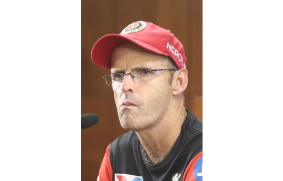 पीसीबीच्या हस्तक्षेपाला कंटाळून गॅरी कर्स्टनचा राजीनामा