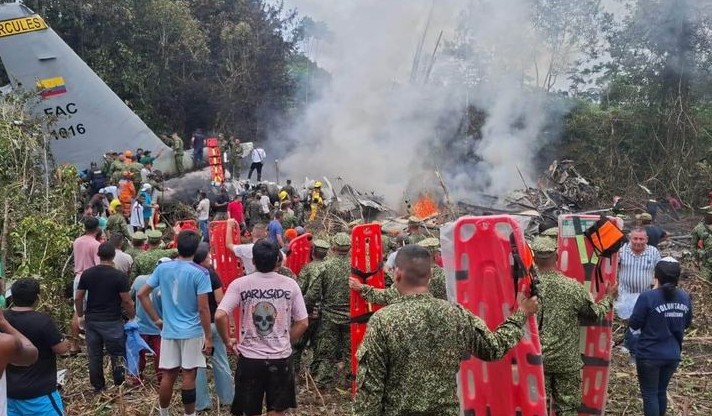 कोलंबियामध्ये लष्करी C-130 विमान कोसळून ६६ जणांचा मृत्यू
