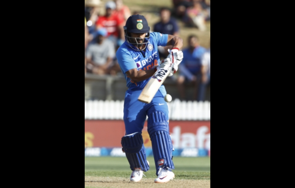 केदार जाधवचा ऐतिहासिक पराक्रम!