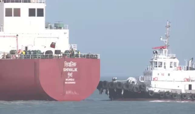 ‘शिवालिक’ एलपीजी टँकर मुंद्रा बंदरात पोहोचला