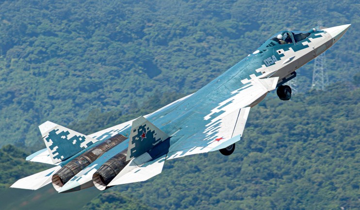 रशियाची Su-57 स्टेल्थ लढाऊ विमानासह संपूर्ण तंत्रज्ञान हस्तांतरणाची भारताला ऑफर