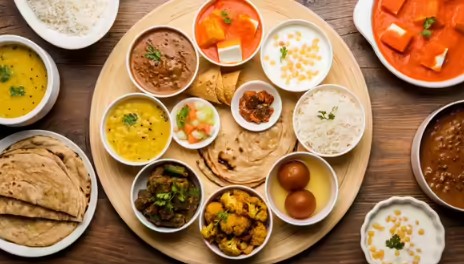 शाकाहारी थाळीपेक्षा मांसाहारी थाळी स्वस्त! कारण काय?