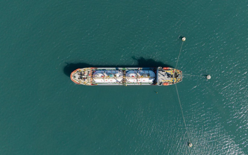 होर्मुझ सामुद्रधुनीतून दोन भारतीय एलपीजी टँकर्सना परवानगी