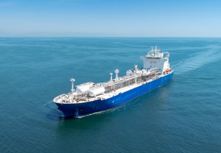 होर्मुज सामुद्रधुनी पार करुन ९२,७०० टन LPG लवकरच भारतात