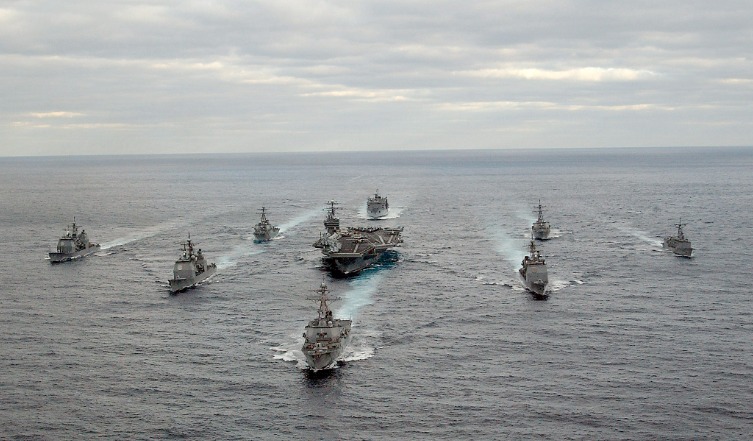 अमेरिकेच्या Lincoln युद्धनौकेवर क्रुझ दागल्याचा इराणचा दावा