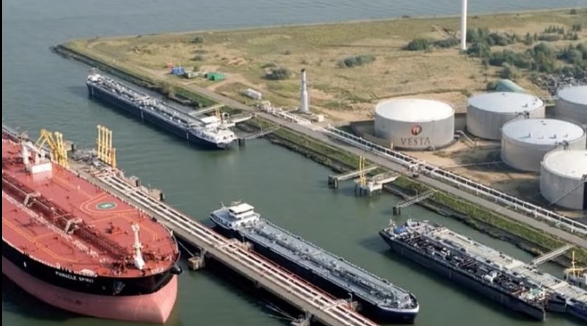 तेलाचा धक्का! सौदी अरामकोकडून भारत-चीनच्या पुरवठ्यात कपात