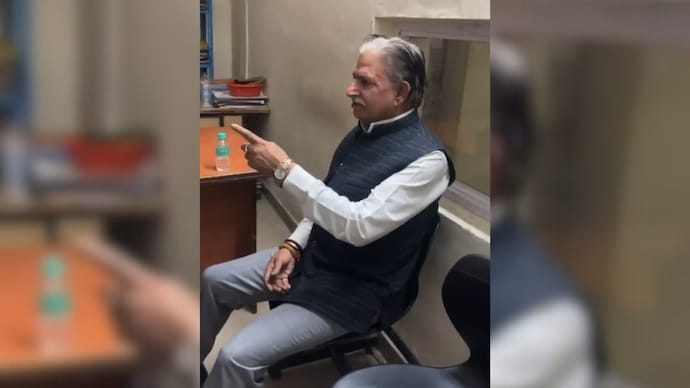 फारूक अब्दुल्लांवर गोळी झाडण्याचा प्रयत्न