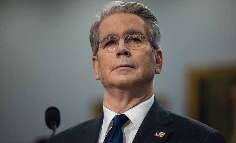 इराणच्या तेलावरील निर्बंध अमेरिका हटवणार? काय म्हणाले अमेरिकेचे अर्थमंत्री?