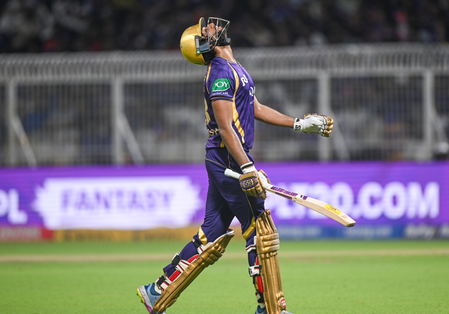 क्लिप वारंवार पाहिली, दिशा बदलली नाही