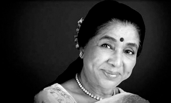 स्वरसम्राज्ञी आशा भोसले यांना आज दादरच्या हिंदू स्मशानभूमीत अखेरचा निरोप