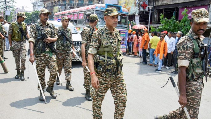 पश्चिम बंगाल निवडणूकीदरम्यान सुरक्षेसाठी केंद्रीय दल तैनातीची मागणी