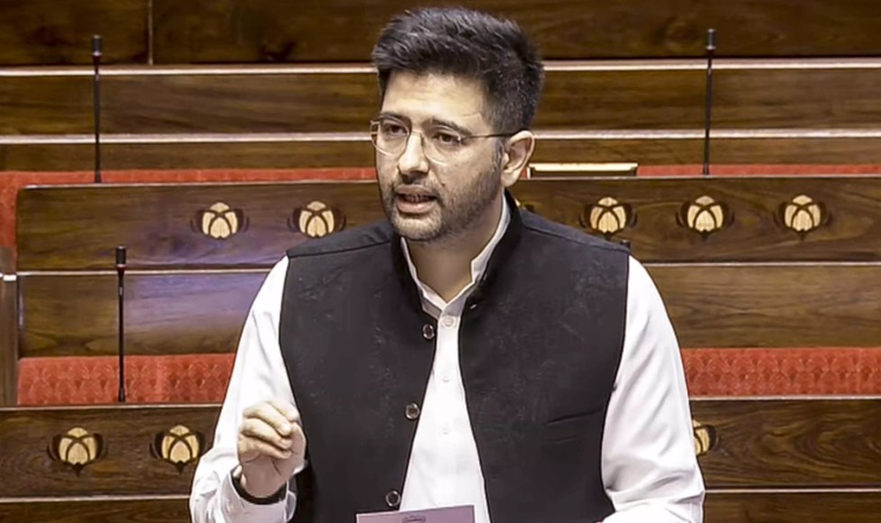 “पक्षाचे नेते, नवनियुक्त उपनेते सभागृहात अनुपस्थित”