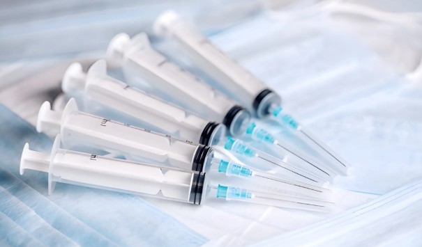 पाकिस्तानात सिरिंजचा पुनर्वापर; ३३१ मुलांना HIV संसर्ग