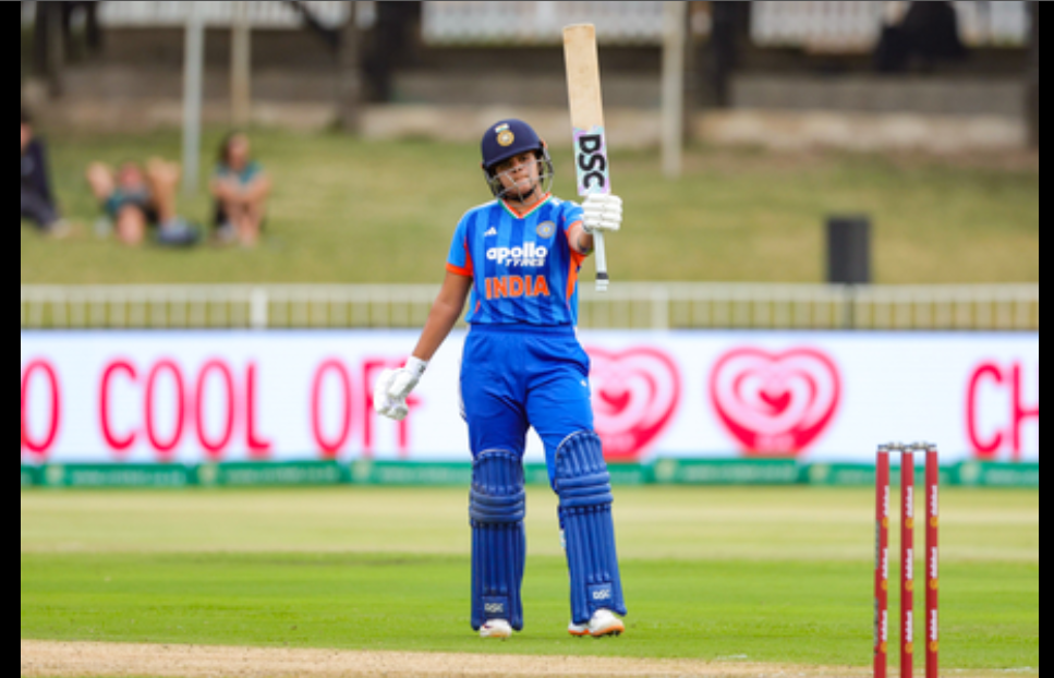 शेफालीने घेतली झेप, हरमनप्रीत टॉप १० च्या अगदी दारात…!