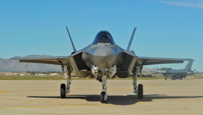 अमेरिकन F-35 लढाऊ विमान पाडले?