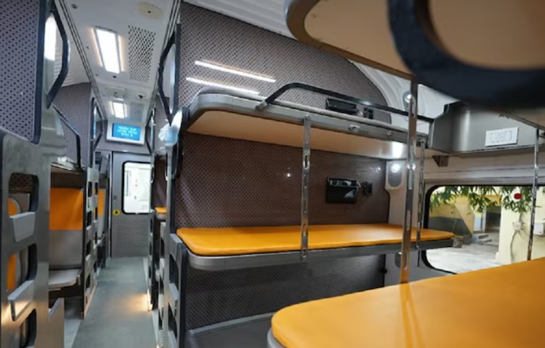 मुंबई–बेंगळुरू वंदे भारत स्लीपर ट्रेनला मंजुरी; रात्रीतच होणार जलद प्रवास