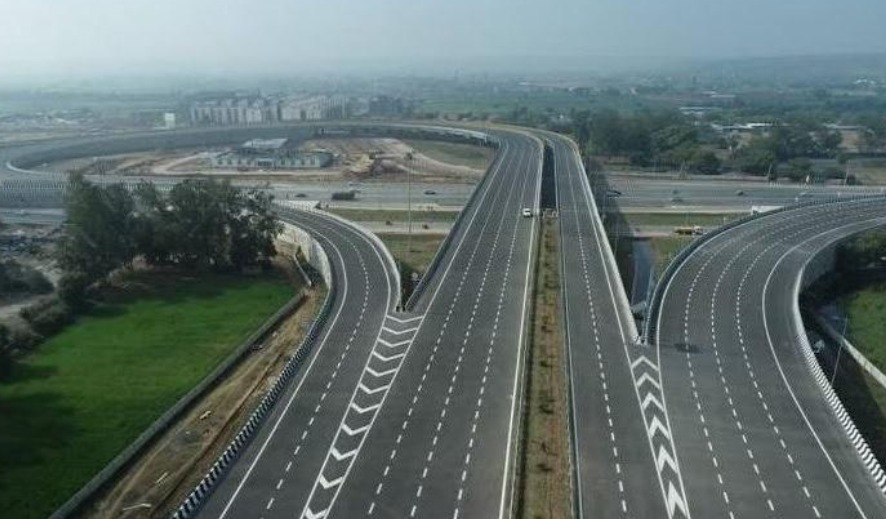 पंतप्रधान नरेंद्र मोदी यांच्या हस्ते दिल्ली–देहरादून एक्सप्रेसवेचे उद्घाटन