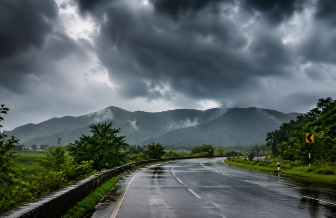 महाराष्ट्रात पुढील चार दिवसात मुसळधार पावसाची शक्यता