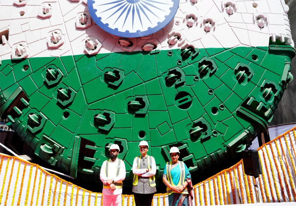 ठाणे बोरिवली भुयारी मार्गासाठी भव्य टीबीएम