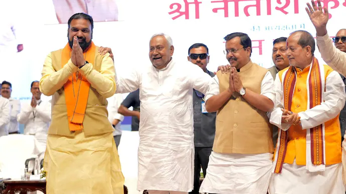 नितीशकुमार यांचा राजीनामा, सम्राट चौधरी बिहारचे नवे मुख्यमंत्री