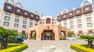 इराण-अमेरिकेची बैठक झालेल्या हॉटेलचे बिलच पाकिस्तानने भरले नाही!