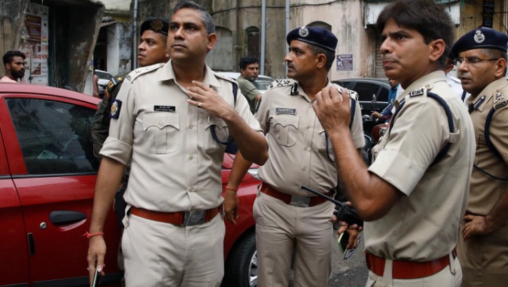 निवडणूक आयोगाच्या निर्देशांचे पालन केल्याने बदली झालेल्या ८२ अधिकाऱ्यांची होणार पुनर्नियुक्ती