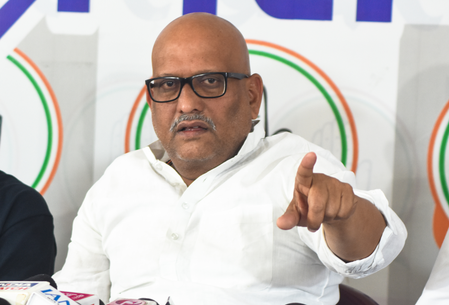 पंतप्रधान नरेंद्र मोदींबद्दल अपशब्द, काँग्रेसच्या अजय रायविरुद्ध एफआयआर