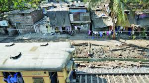 पश्चिम रेल्वेची सुरुवात झाली; मध्य रेल्वेच्या जमिनी बळकावणाऱ्यांना कधी हटवणार ?
