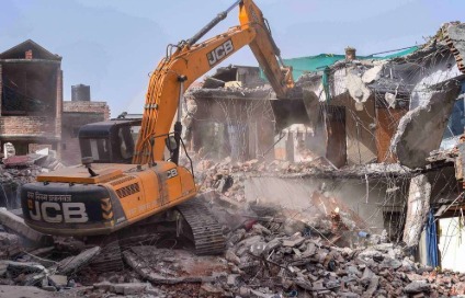 मालवीय नगर अग्निकांडानंतर दिल्लीत MCD ची मोठी कारवाई