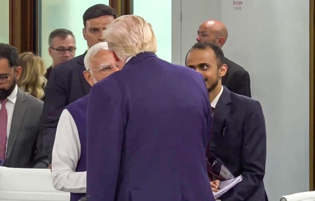 मोदी-ट्रम्प जी-७मध्ये भेटले, पण हरवला जोश!