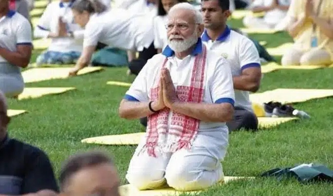 योग दिनासाठी कोलकाता सज्ज; मोदी करणार नेतृत्व