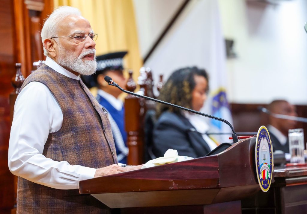 भारत-सेशेल्सला जोडतो हिंद महासागर