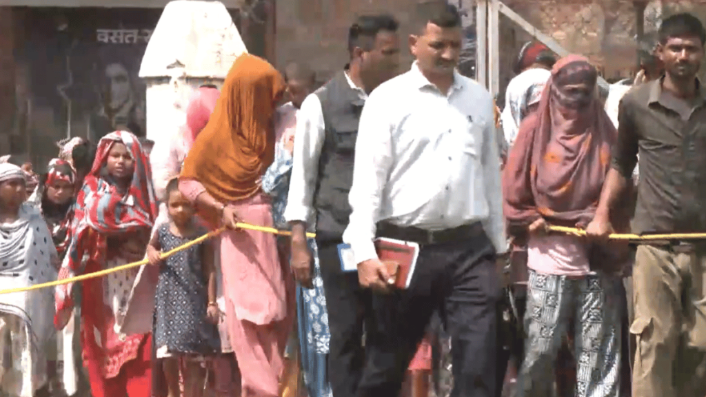 अहमदाबादमध्ये २९० हून अधिक संशयित बांगलादेशी नागरिक ताब्यात