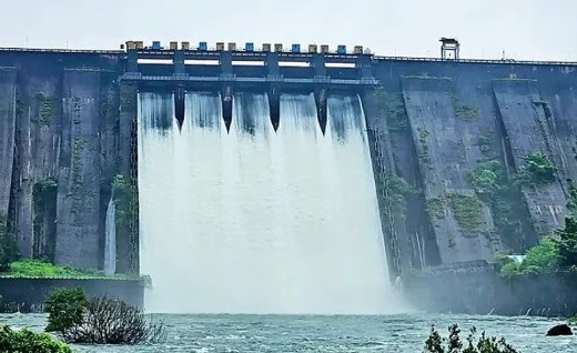 भातसा धरण तुडुंब; पाचही दरवाजे उघडले