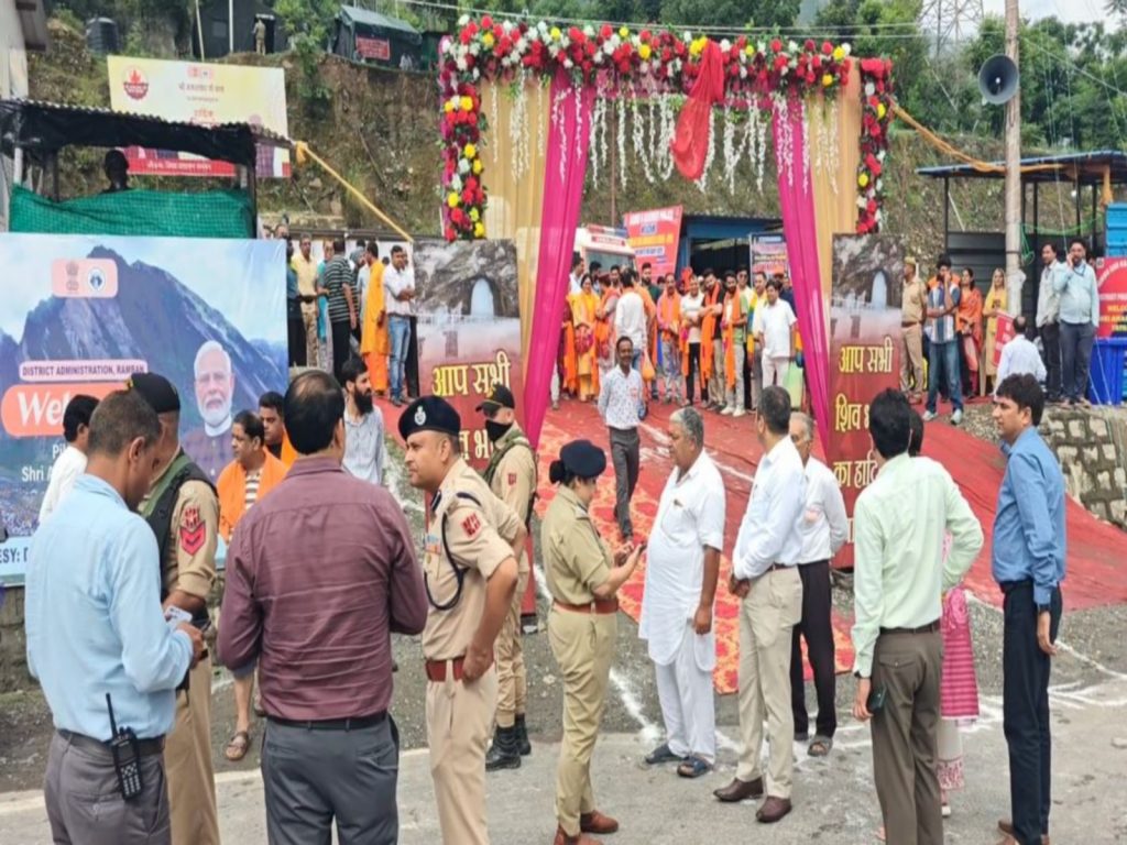 ‘हर हर महादेव’, ‘बम बम भोले’च्या जयघोषात अमरनाथ यात्रेला प्रारंभ