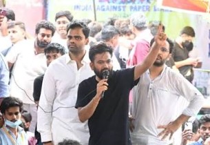 ‘चला संसद’ मोर्चापूर्वी अभिजीत दिपकेंनी सोडले उपोषण